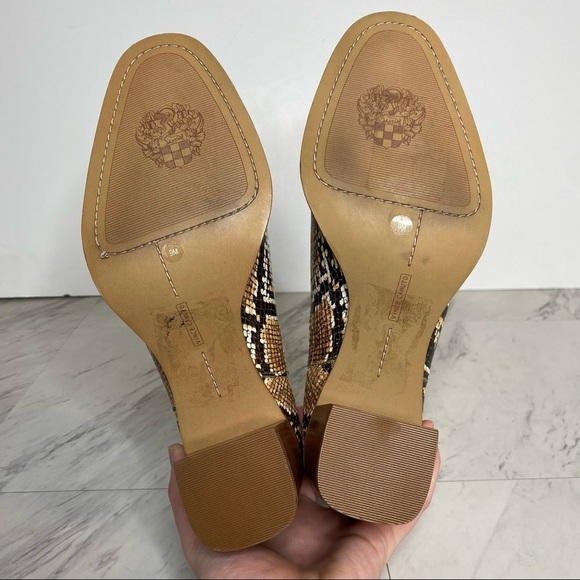 New! Vince Camuto Jentilliy Chelsea Bootie - Picture 10 of 11